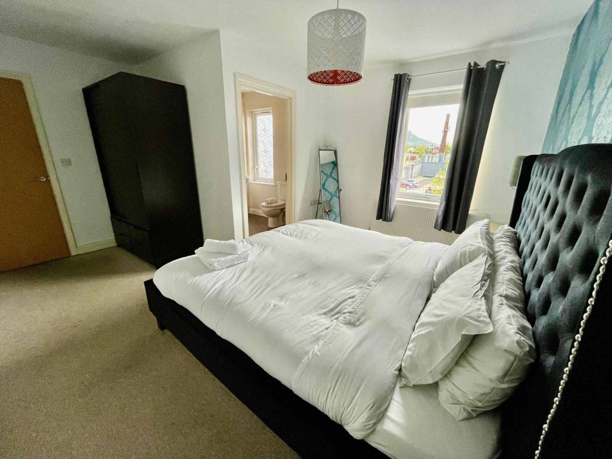 2 Bedroom City-Centre Apartment With Free Parking Belfast Extérieur photo